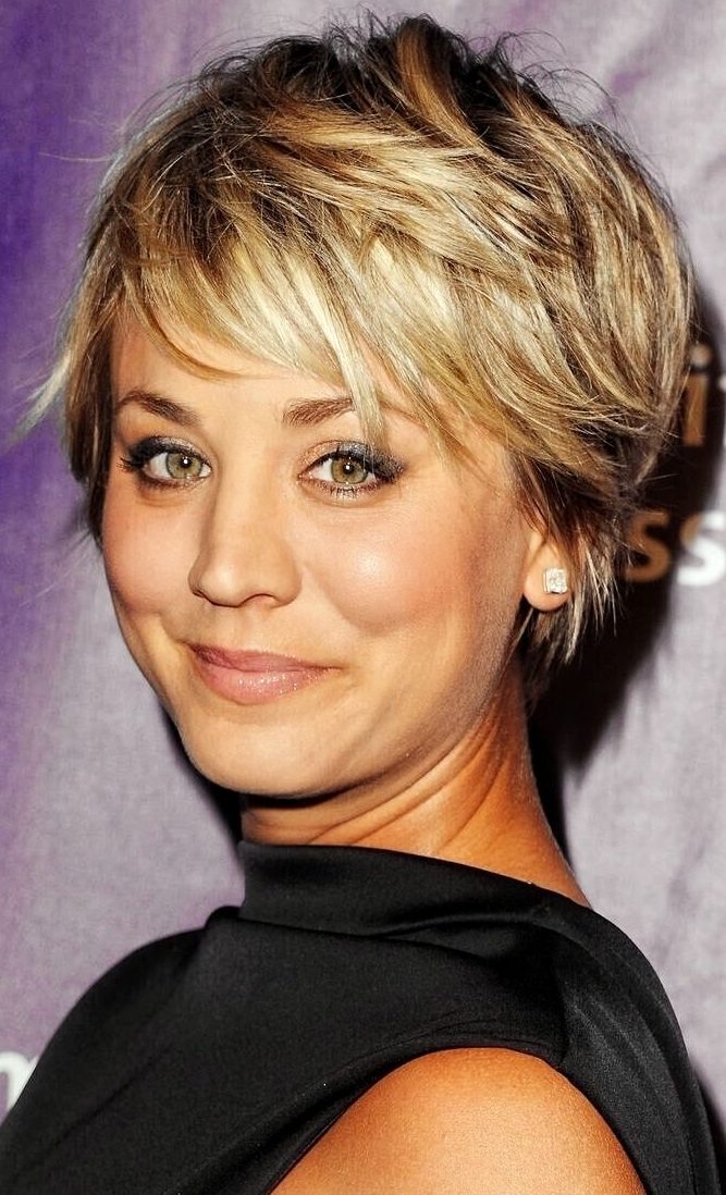14 Stylish Short Hairstyles For Women Over 50 | Short ...