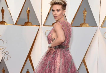Scarlett Johansson Outfits