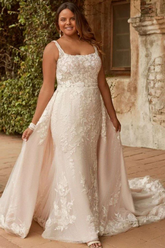 Plus Size Wedding Dresses - Flora; Embellishments